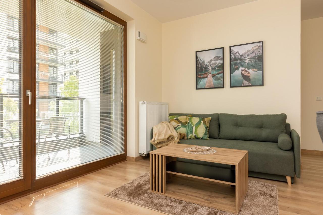 Cosy Apartment Bialej Floty With Parking By Noclegi Renters Varšava Exteriér fotografie